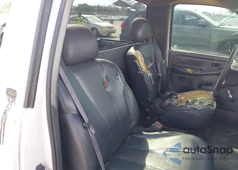 2001 Chevrolet Silverado 1500 из США, поврежденный, VIN 1GCEC14W71Z217897